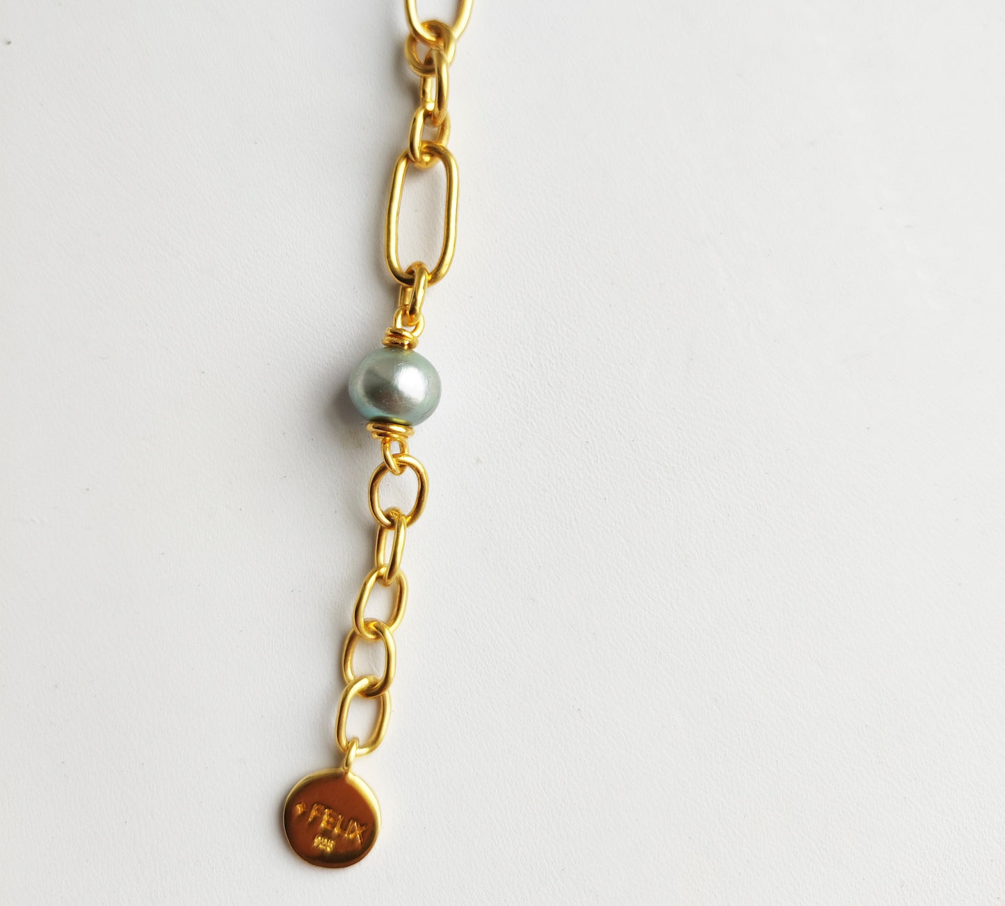 Black Pearl Gold Chain Bracelet